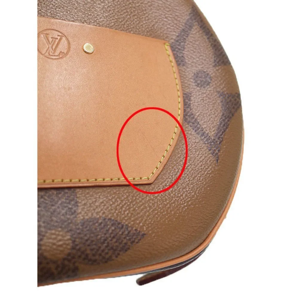 Louis Vuitton Monogram Giant Boite Chapeau Supple Shoulder Bag Black